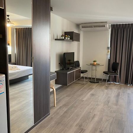 Jomtien Longstay Hotel - Sha Plus Certified Praia de Jomtien Exterior foto