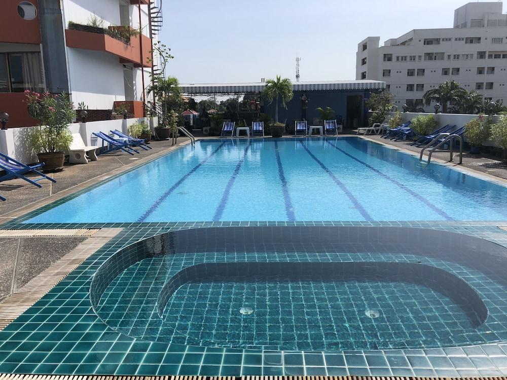 Jomtien Longstay Hotel - Sha Plus Certified Praia de Jomtien Exterior foto