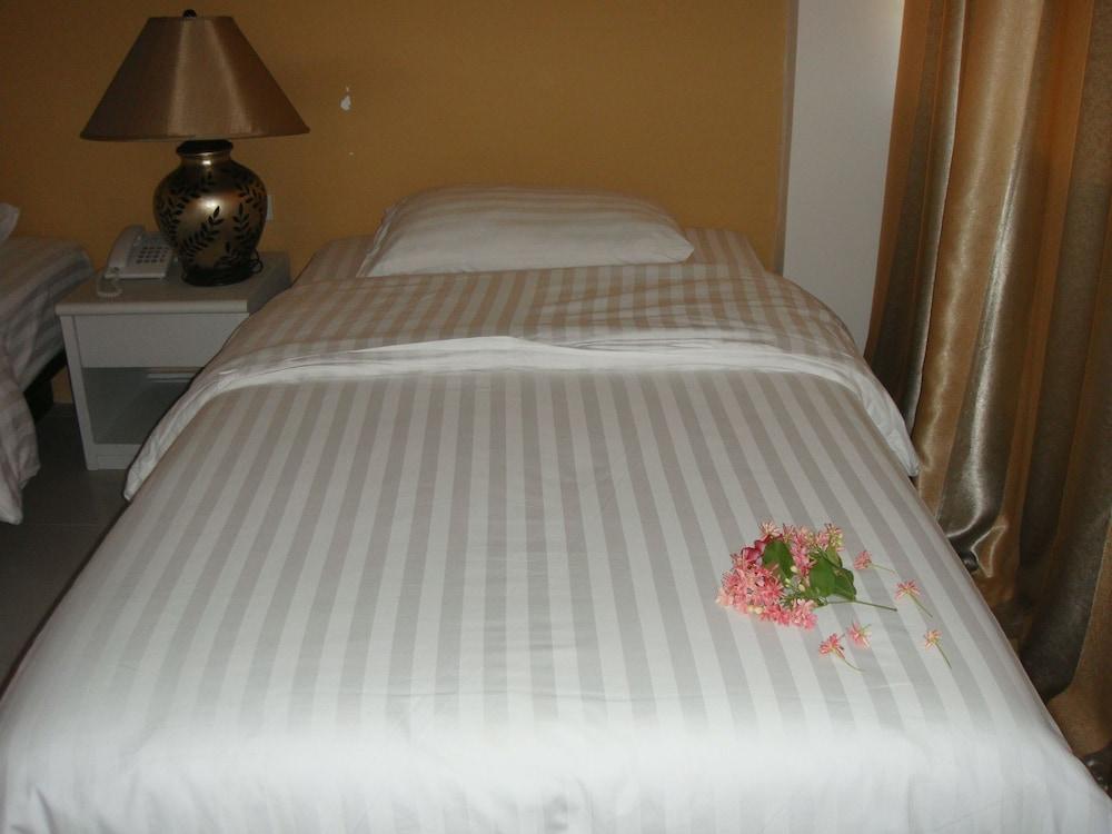 Jomtien Longstay Hotel - Sha Plus Certified Praia de Jomtien Exterior foto