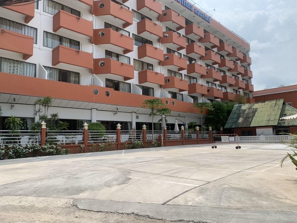 Jomtien Longstay Hotel - Sha Plus Certified Praia de Jomtien Exterior foto